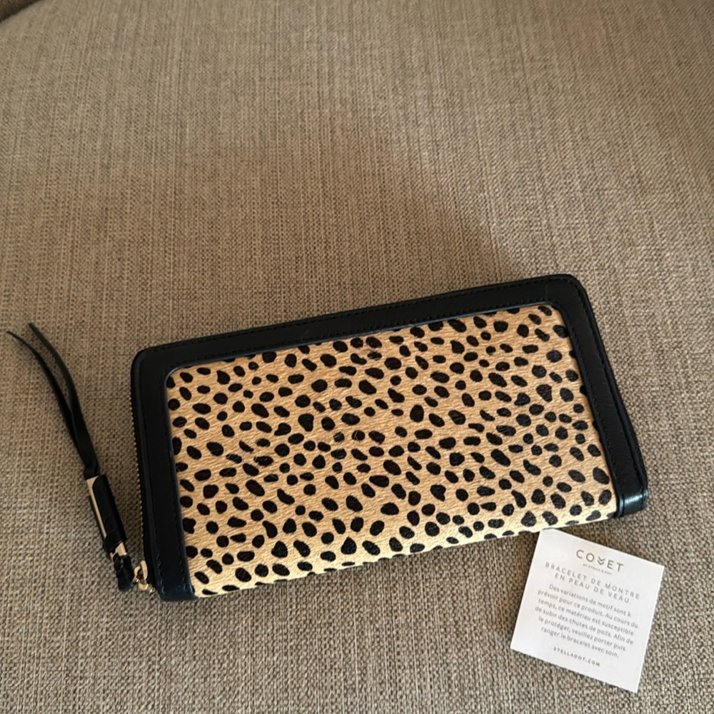 Stella & Dot Covet zipper wallet